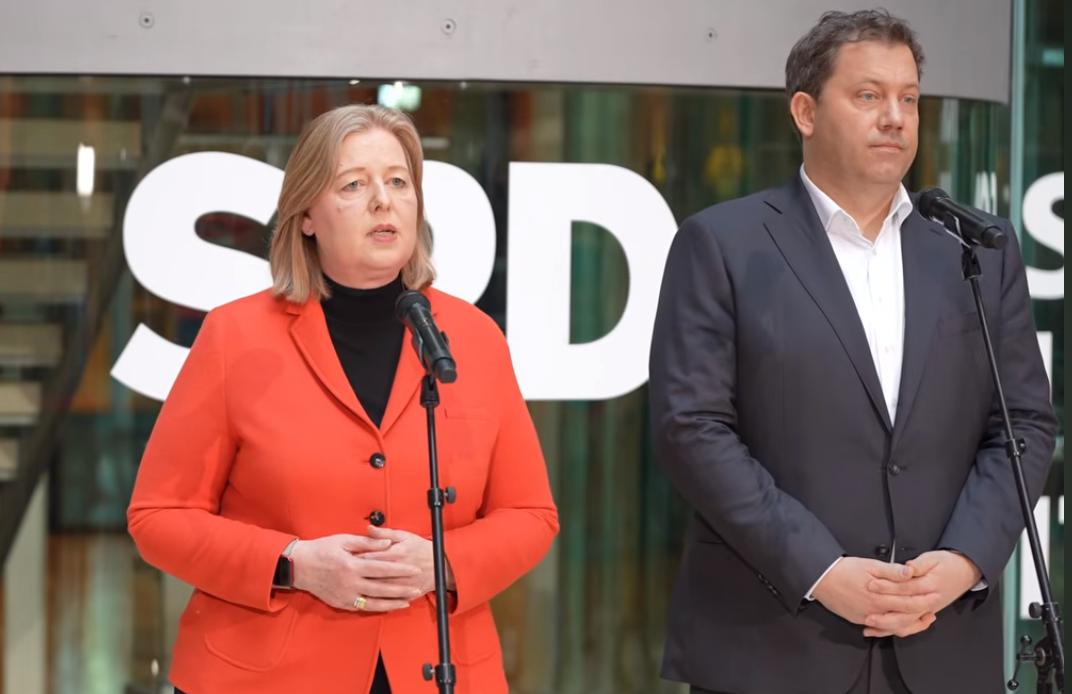 Lars Klingbeil's Weight: Why It's a Public Talking Point